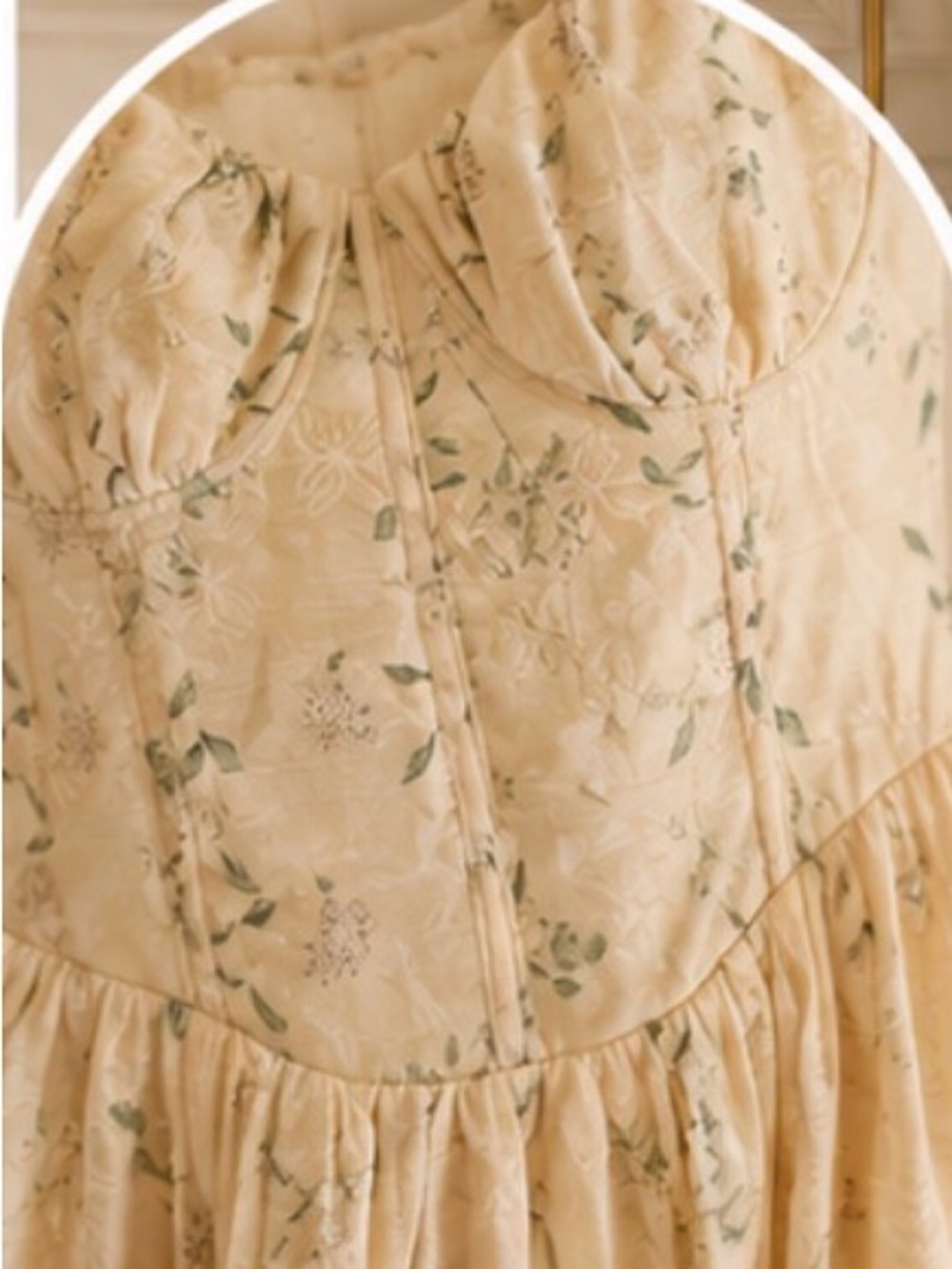 Thirty/thirty Elegant Cream Floral Midi Dress with Sweetheart Bust - Picture 4 of 7